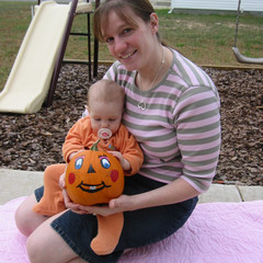 Aeryn and Momma.jpg
