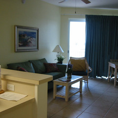 Living area in Condo.JPG